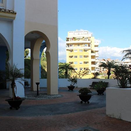 Puerto Blanco Apartment Estepona Exterior photo